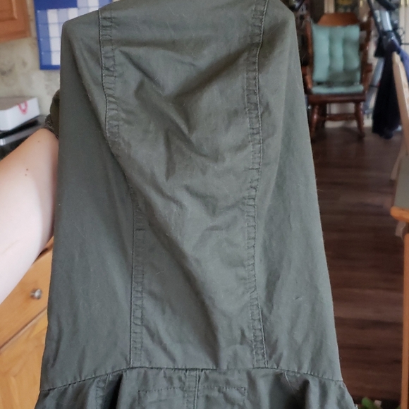Army Green Hooded with Pockets - Picture 13 of 13